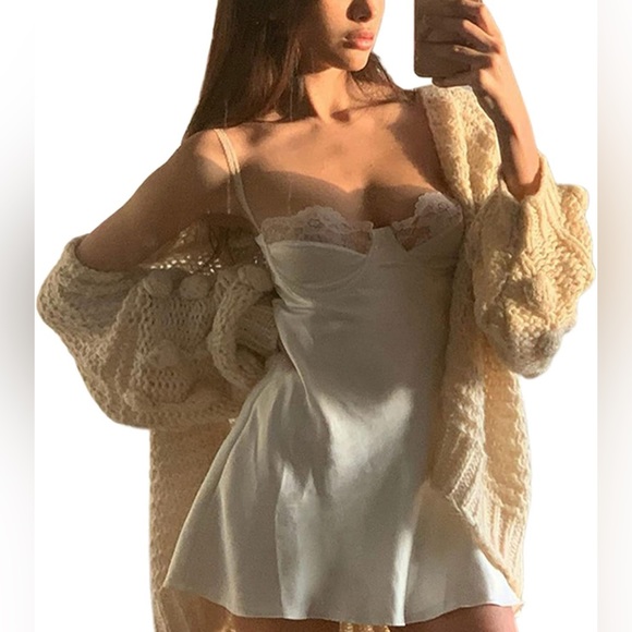 NWT (S) White Satin Slip Dress Spaghetti Strap Mini Lace Satin Bustier Slip Y2K - Picture 3 of 9